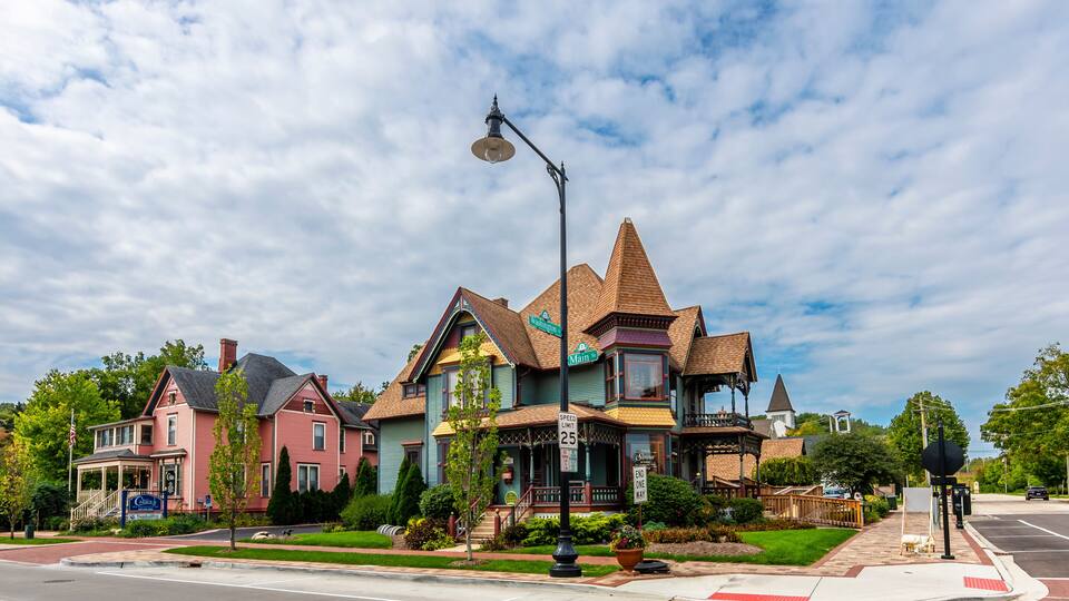 Street view in Algonquin Town of Illinois