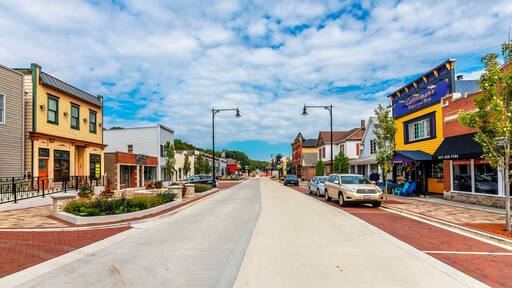 Street view in Algonquin Town of Illinois