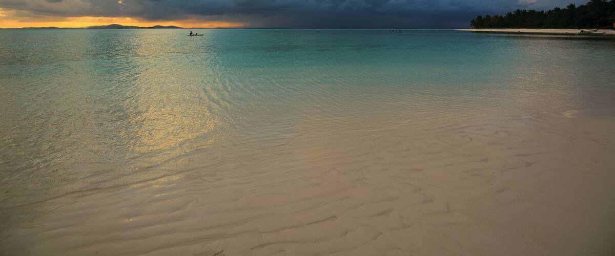 The very first time I heard of Balabac was when I saw George Tapan’s award winning photo of Onok Island. I have always been fascinated with the more unexplored places of my country, the Philippines; and since then, Balabac has been on my list of places to go for years. I had always wanted to see what the furthest end of “the best island in the world” had to offer -- the last of the "last frontier".