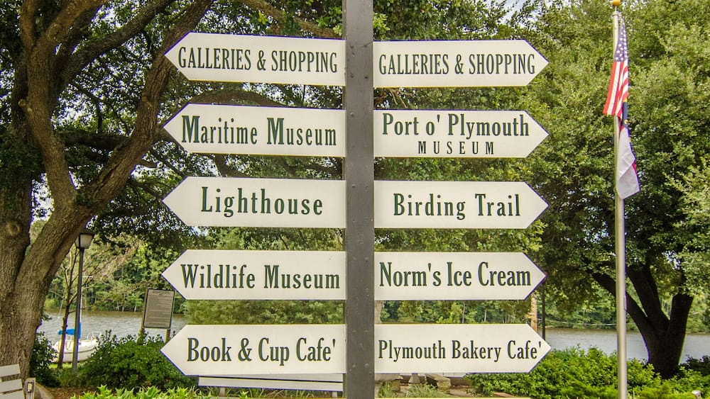 plymouth town street scenes