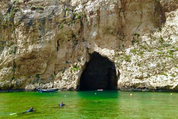 The inland sea on the isle of Gozo, Malta, is a lagoon of seawater. The narrow cave connects the lake with the Mediterranean Sea.
#green
