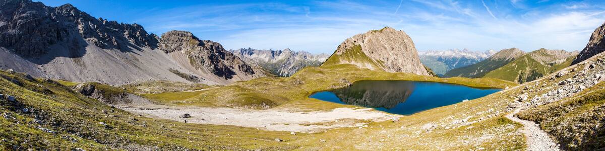 panoramic of kogelsee in gramais (austria)