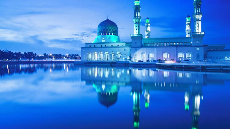 Mosque, Masjid Bandaraya in Kota Kinabalu, Borneo. Blue hour and a very rainy night. Mosquito hell but so nice to see.