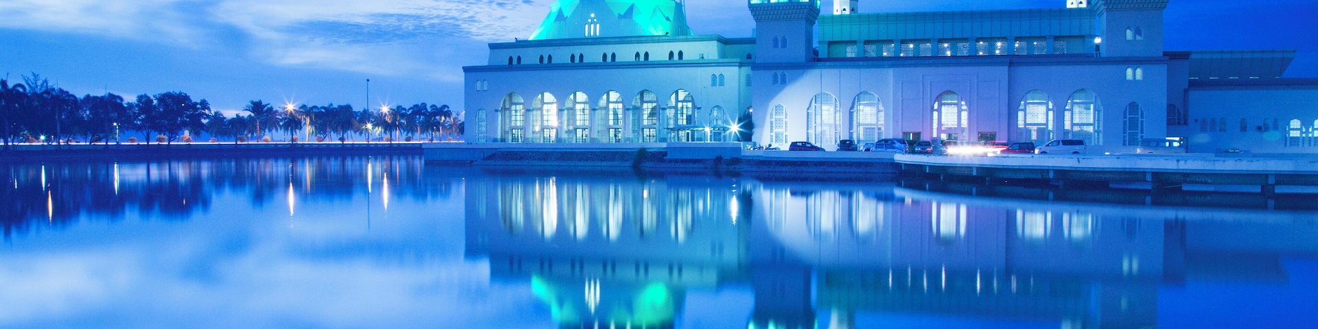 Mosque, Masjid Bandaraya in Kota Kinabalu, Borneo. Blue hour and a very rainy night. Mosquito hell but so nice to see.