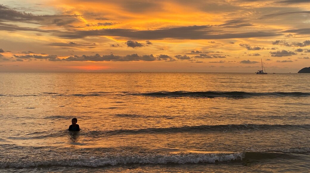 The sunset here is always mesmerizing never disappointing. Tanjung Aru is divided into 3 beaches. The first beach is the most popular with locals and tourists. Bring some food or get some local food there and enjoy your meals as the sun displays her colours. Itâs about 20 mins drive from the city.
