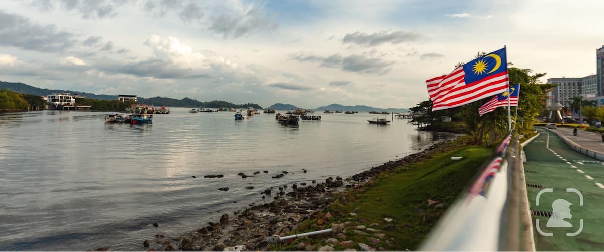 This was taken after a quick walk from the Philippine market 6km away around 7am. #kotakinabalu #sunrise #waterfront #imagoKK #KK #Sabah