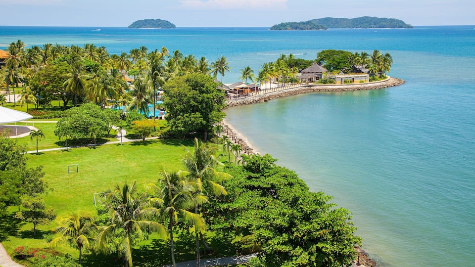 Kota Kinabalu featuring tropical scenes, landscape views and general coastal views