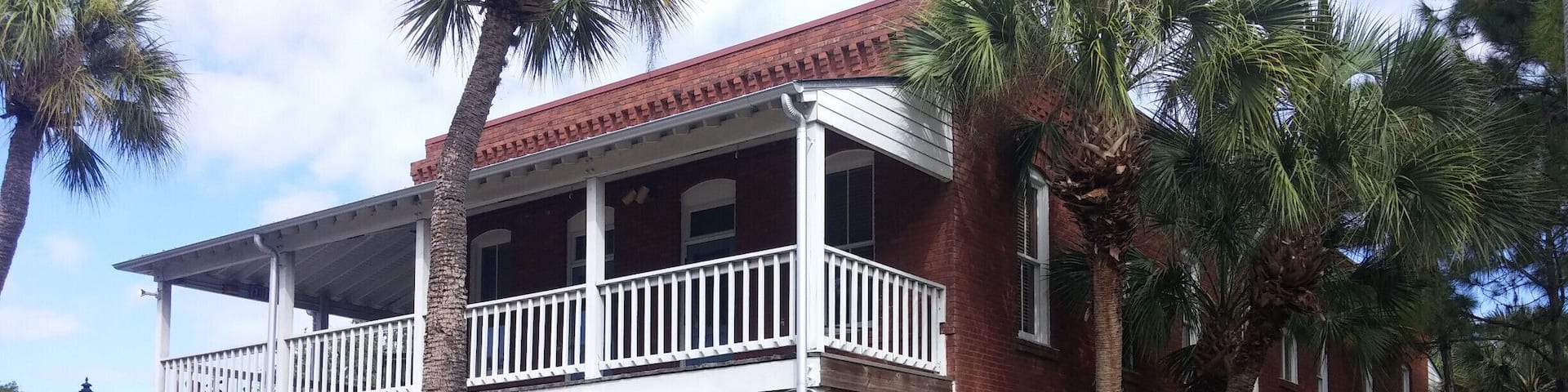 The 1903 Wiggins General Store. Inside there are various tools and gadgets from the past with signs encouraging visitors to guess what the purpose of these implements may have been.
The historical park is free and boasts the 1860 Courthouse, the 1887 Church, the One Room Schoolhouse, the Old Settler’s House, the Potter Barn, the Sugar Cane Mill and Smokehouse, the Wiggins Store, a blacksmith shop, a 1913 Baldwin Steam locomotive, the Fogarty Boatworks and a Cowhunter Bunkhouse.