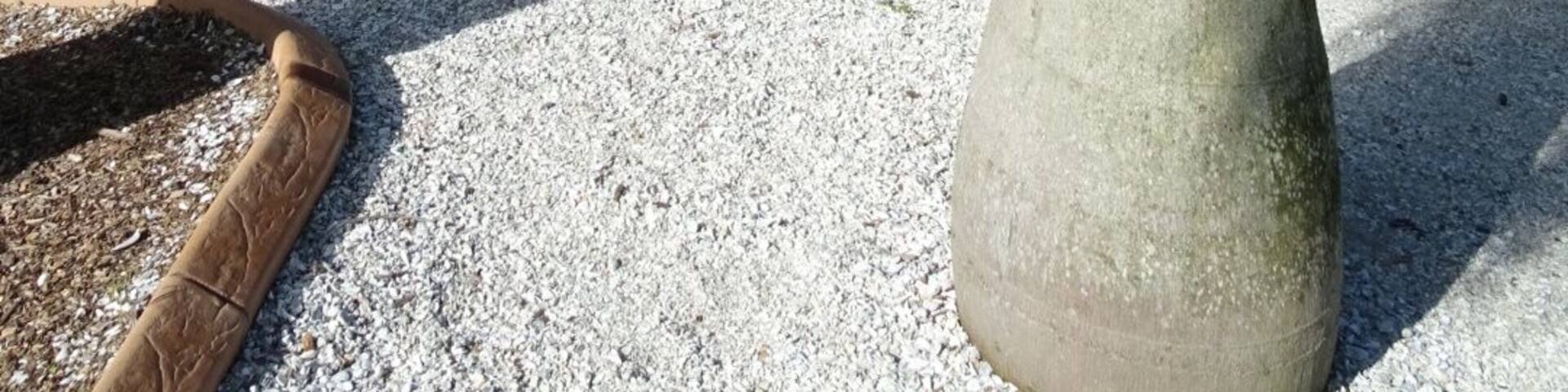 The Bradenton RiverWalk is a 1.5 mile stretch along the Manatee River that features outdoor seating along the river, beach volleyball, a skate park, a playground and a sprayground, a fishing pier, a canoe/kayak launch and a 400 seat amphitheater.