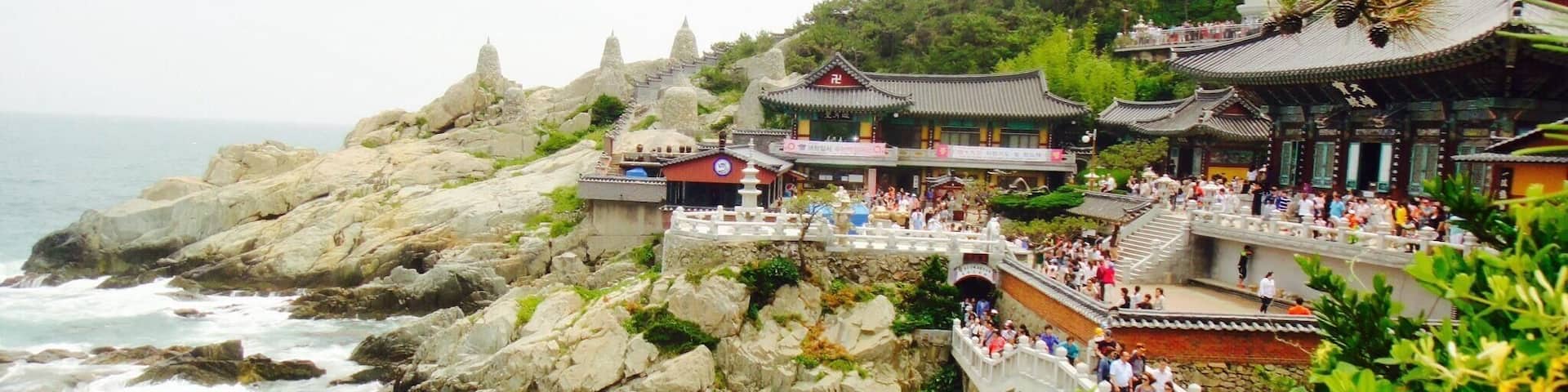 Temple in Busan South Korea
Haedong younggung temple
The only one that sits on the ocean