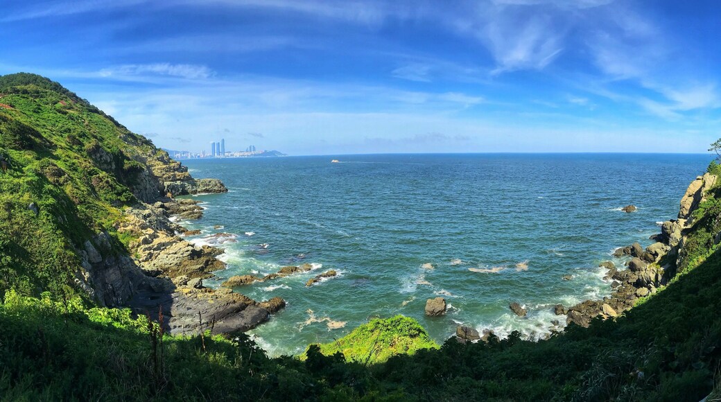 Great coastal walk at Busan from oryukdo to Gwangalli beach #lifeatexpedia