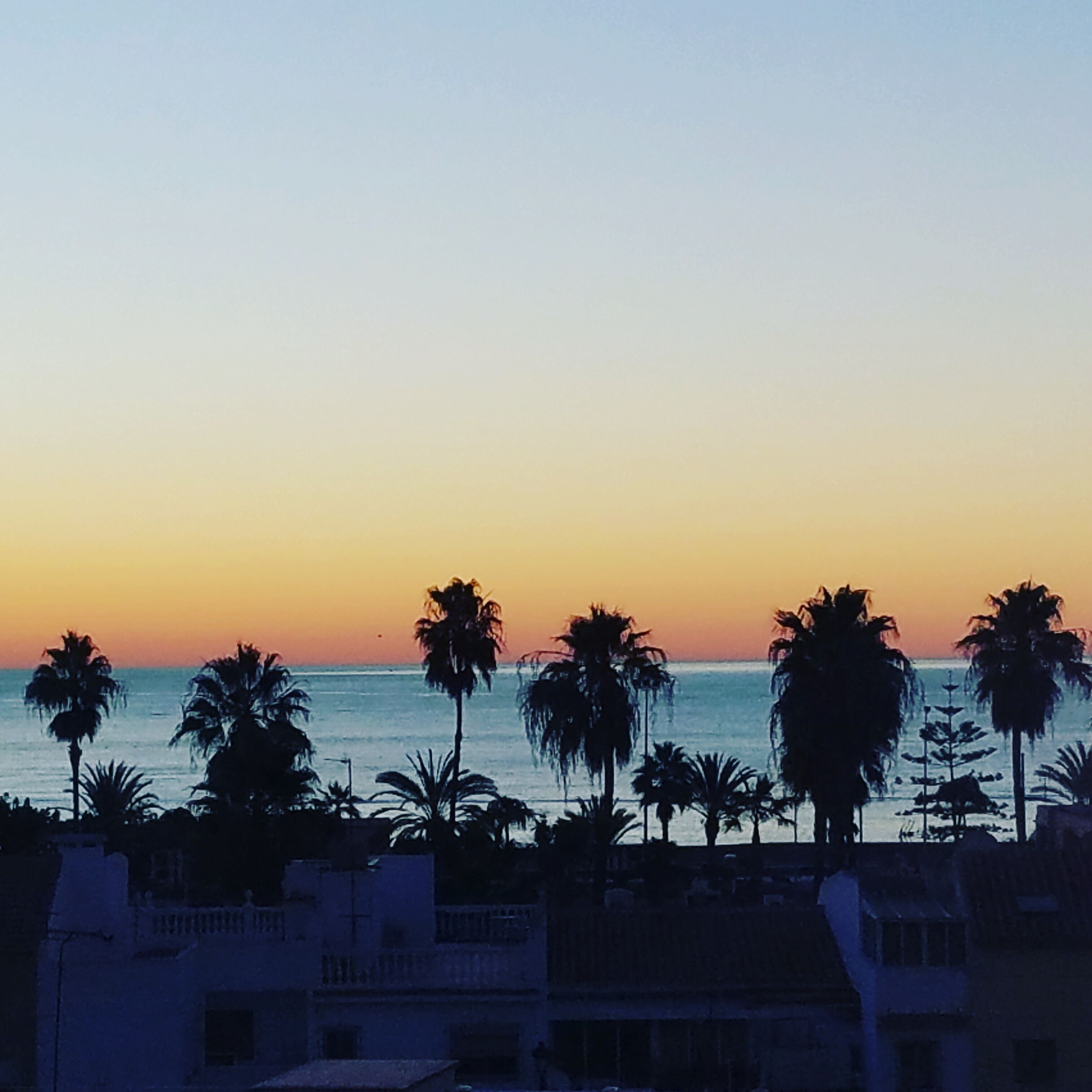 7:00 in the morning, here comes the sun...