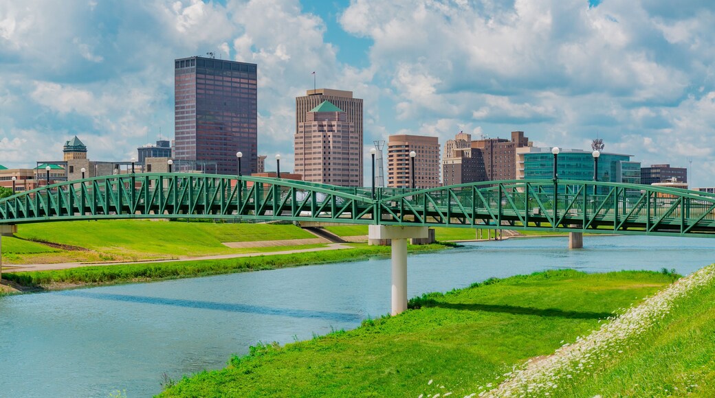 Dayton, Ohio and the Great Miami River (P)