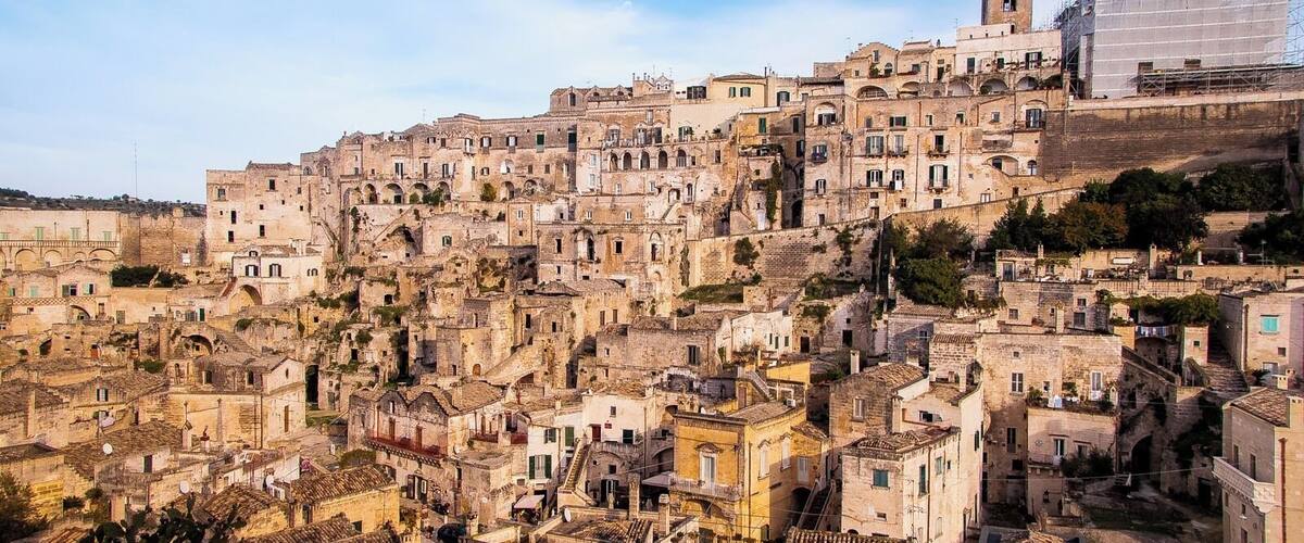 The Sassi di Matera are ancient cavedwellings in the Italian city of Matera, Basilicata. Situated in the old town, they are composed of the Sasso Caveoso and the laterSasso Barisano. Here, the Sasso Barisano.