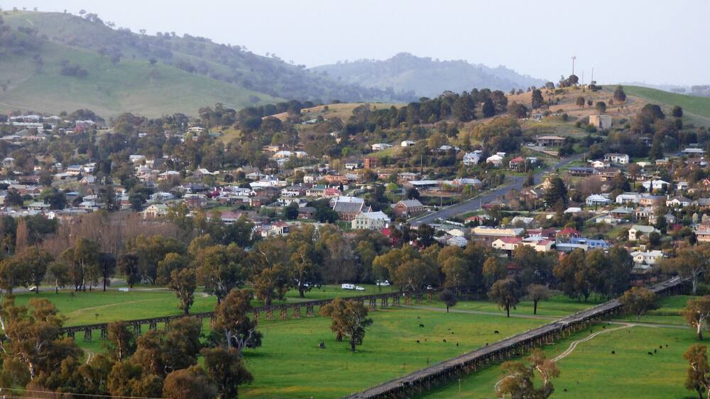Gundagai Road Trip September 2017 featuring the old heritage bridges in town!