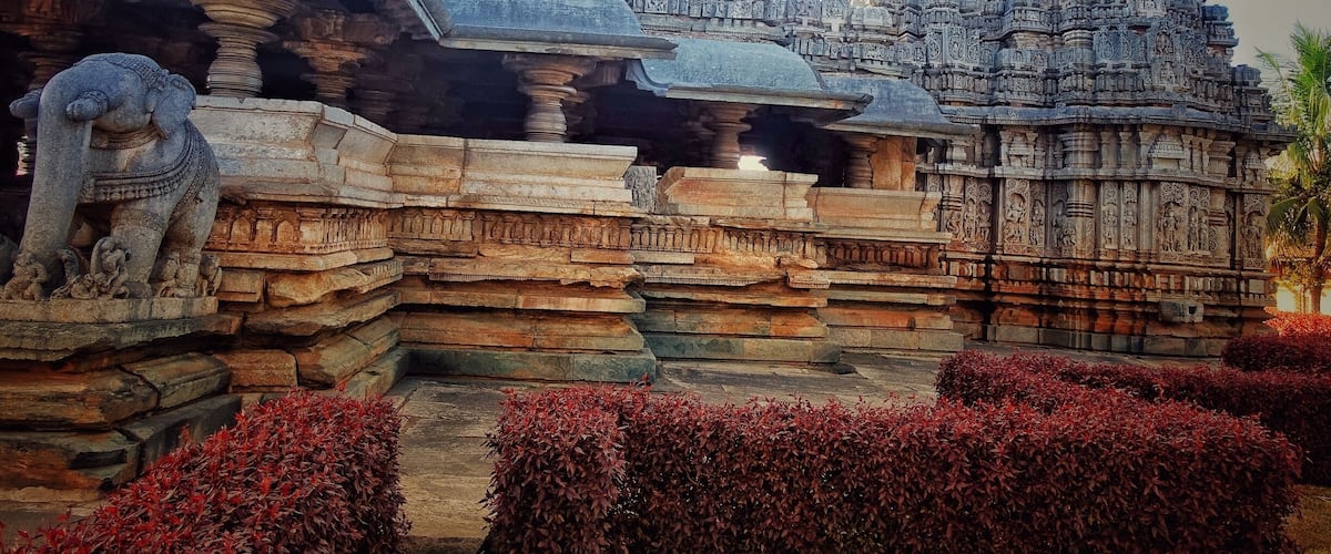 When in Chikmagalur, do not miss to visit Belavadi temple. Not-at-all popular but extremely beautiful.
#incredibleIndia