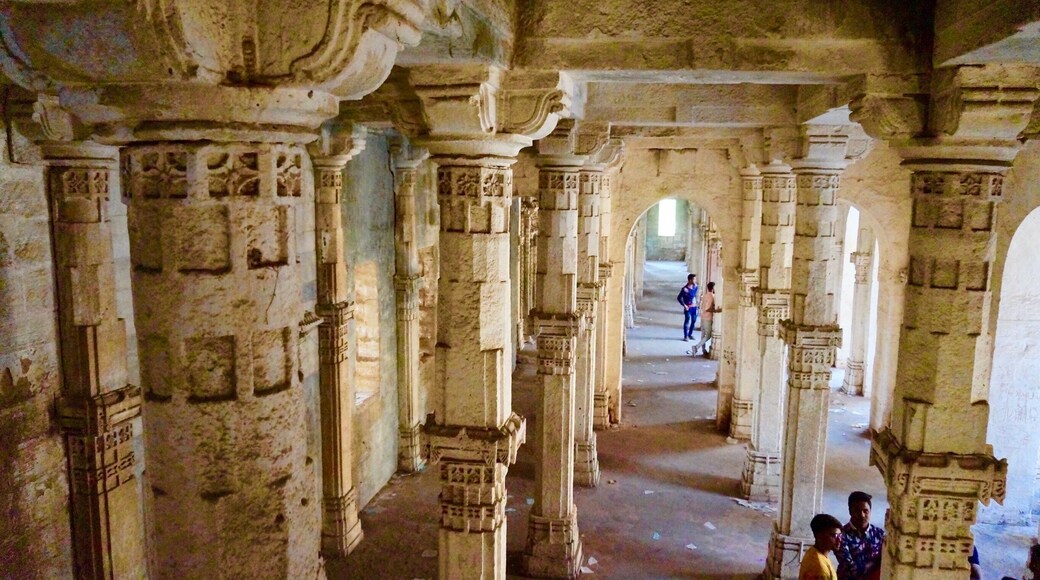 Junagadh fort and town was established at the foothills of Girnar hill during reign of the Maurya Empire and continued to be used during Gupta period, but it lost its importance when the capital of Saurashtra region was moved from Junagadh to Vallabhi by Maitrakas. Chudasamas settled around Junagadh from 875 CE according to bards when they acquired Vamansthali (Vanthli) from Chavda ruler.
Chudasama ruler Graharipu (r. c.940-c.982) cleared the old citadel free from the jungle. From the evidence contained in the Hemchandra's Dvyashraya, it can be concluded that Graharipu laid the foundations of the citadel as it now exists. the legend is told about its rediscovery.