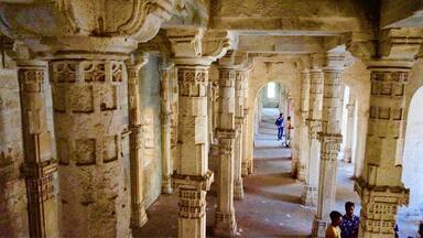 Junagadh fort and town was established at the foothills of Girnar hill during reign of the Maurya Empire and continued to be used during Gupta period, but it lost its importance when the capital of Saurashtra region was moved from Junagadh to Vallabhi by Maitrakas. Chudasamas settled around Junagadh from 875 CE according to bards when they acquired Vamansthali (Vanthli) from Chavda ruler.
Chudasama ruler Graharipu (r. c.940-c.982) cleared the old citadel free from the jungle. From the evidence contained in the Hemchandra's Dvyashraya, it can be concluded that Graharipu laid the foundations of the citadel as it now exists. the legend is told about its rediscovery.