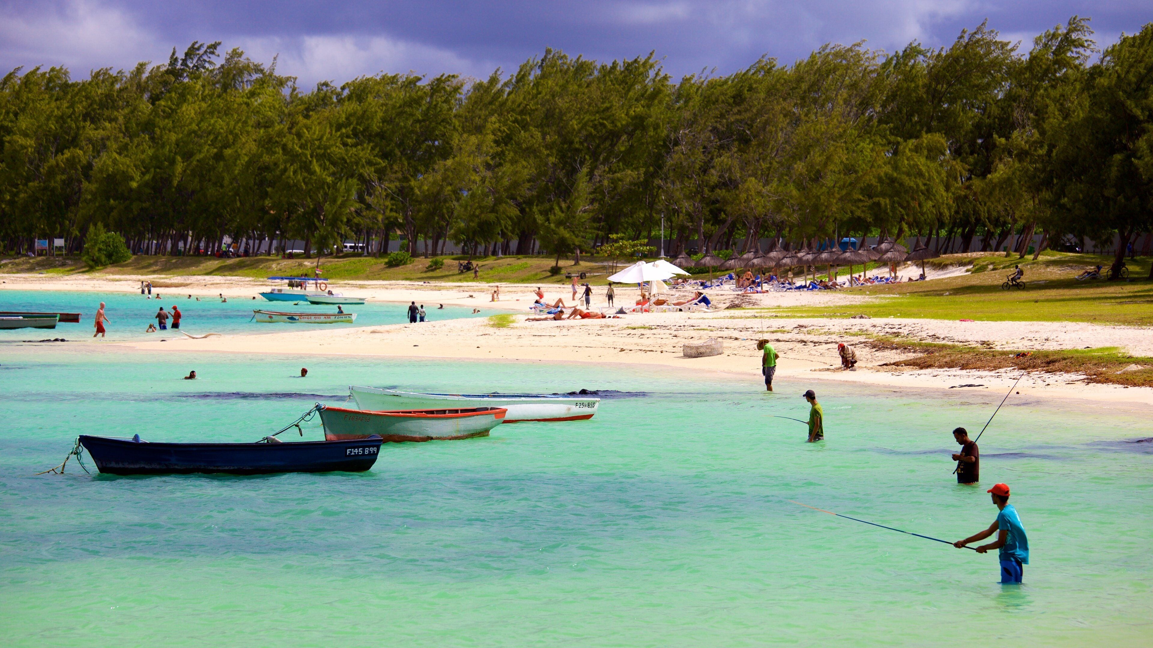 벨마르 을 보여주는 해변, 낚시 과 보트 타기
