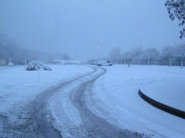 Service station almost deserted