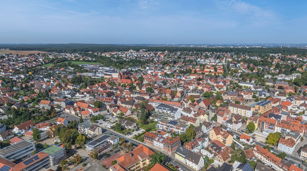 Die mittelfränkische Stadt Zirndorf in der Metropolregion Nürnberg von oben