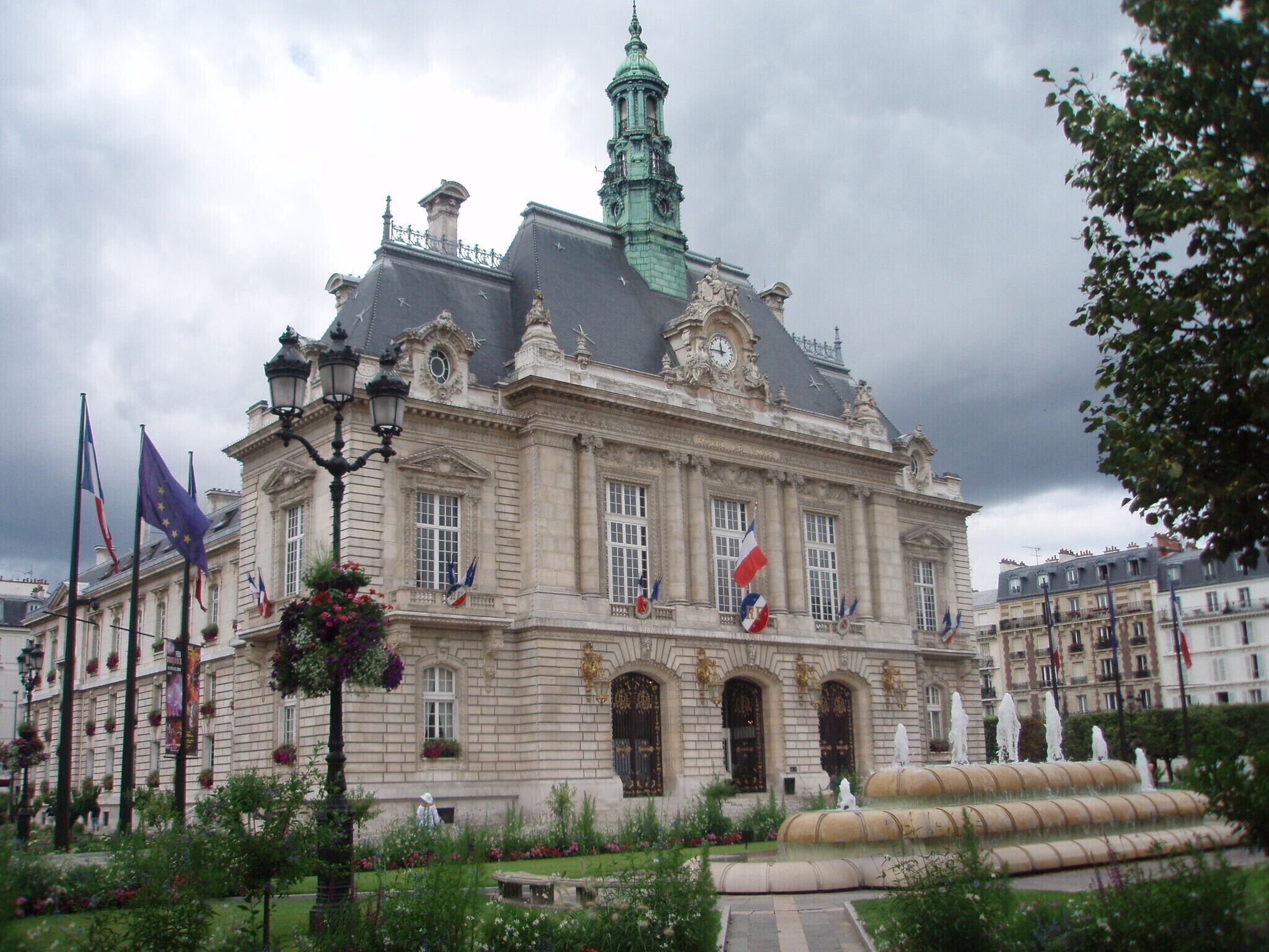 Hotel de Ville - Lavalois