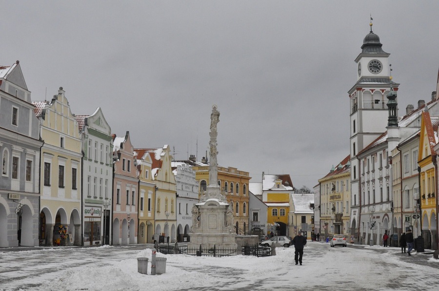 Main Square in Třeboň, South Bohemia
Trebon is a very pleasant town in South Bohemia, only 20 km from České Budějovice. The town is a popular tourist destination and is famous for carp, which are common in the ponds that surround the town.
Definitely more of a summer destination, when you can enjoy the many restaurants and local brewery (Regent),