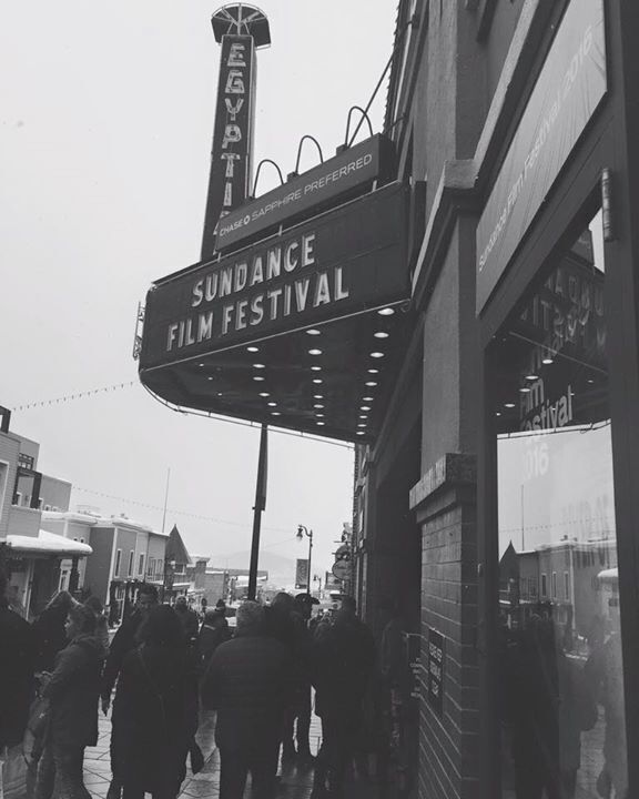 Fotografia in bianco e nero del cartello del Festival del Cinema di Sundance.