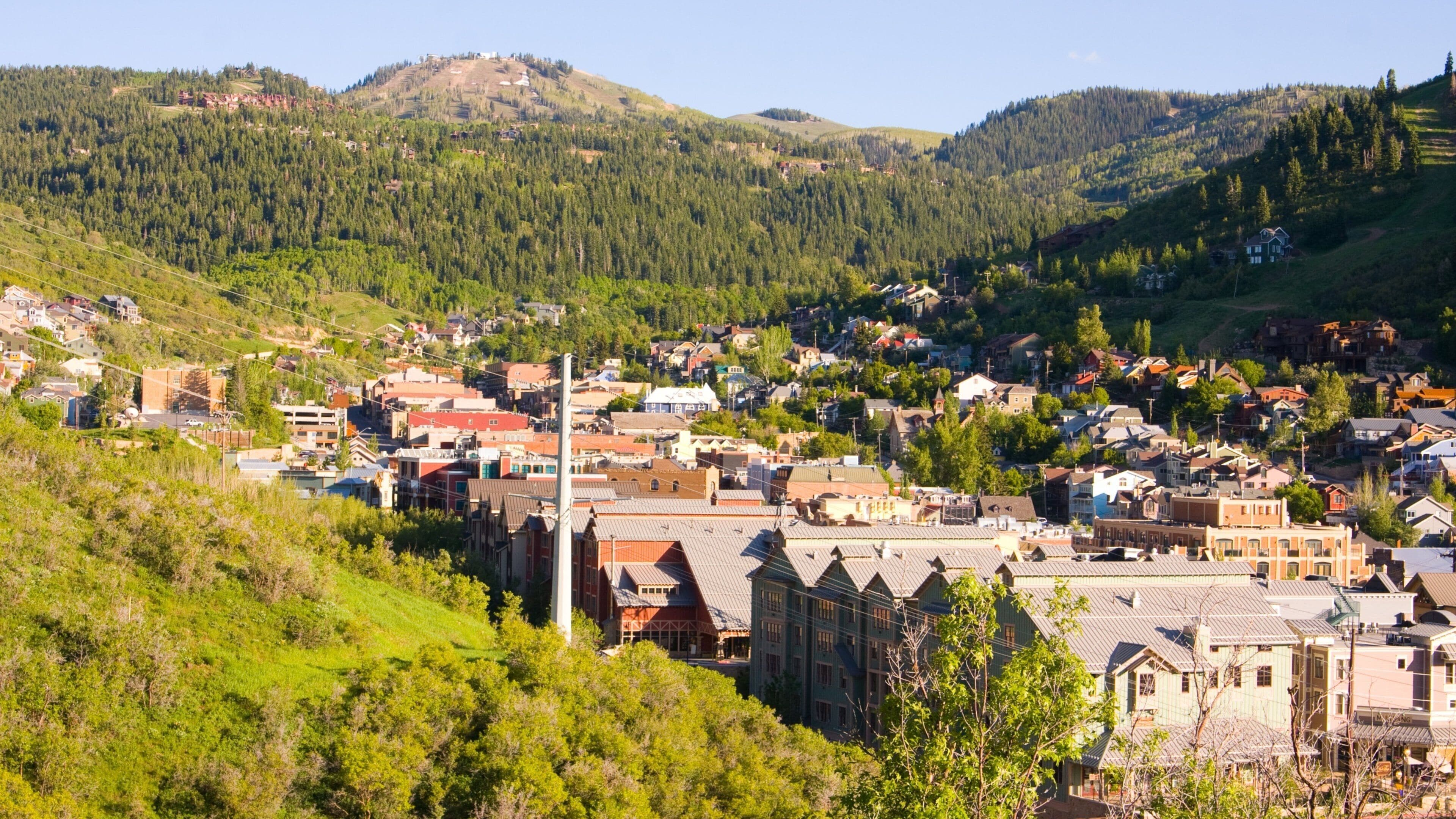 Park City showing a small town or village