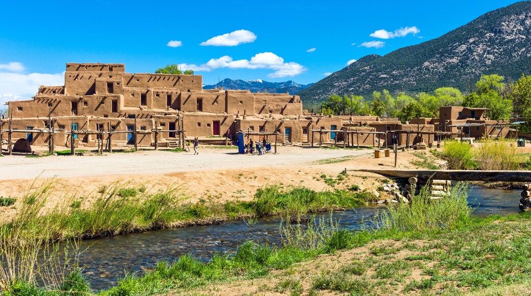 Taos