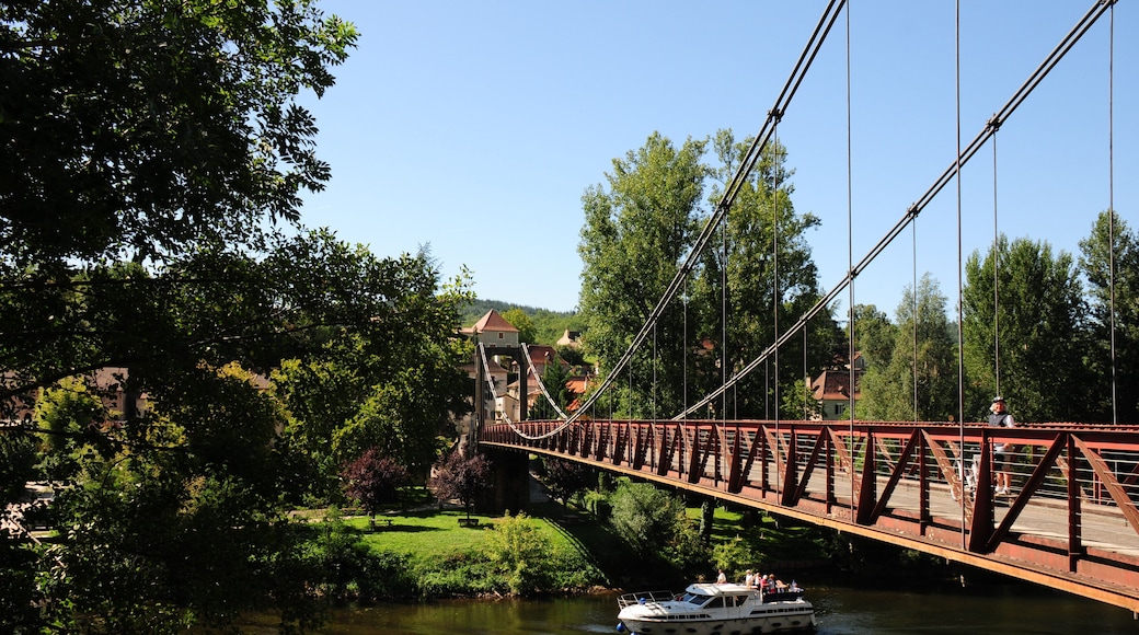 Old suspension bridge at Bouzies along the Lot river