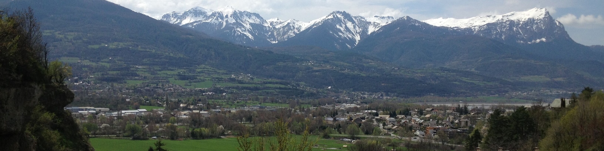 Vue des montagnes depuis Embrun.