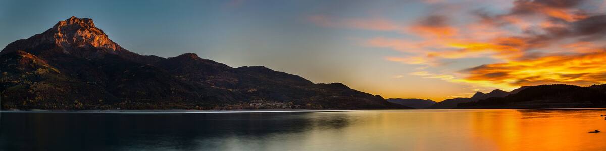 Lac de Serre-Ponçon France