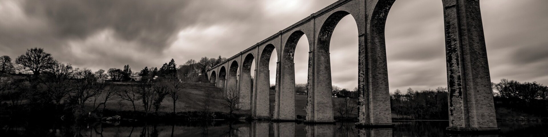 A nice viaduct passing over the Vienne, in L'Isle-Jourdain, France