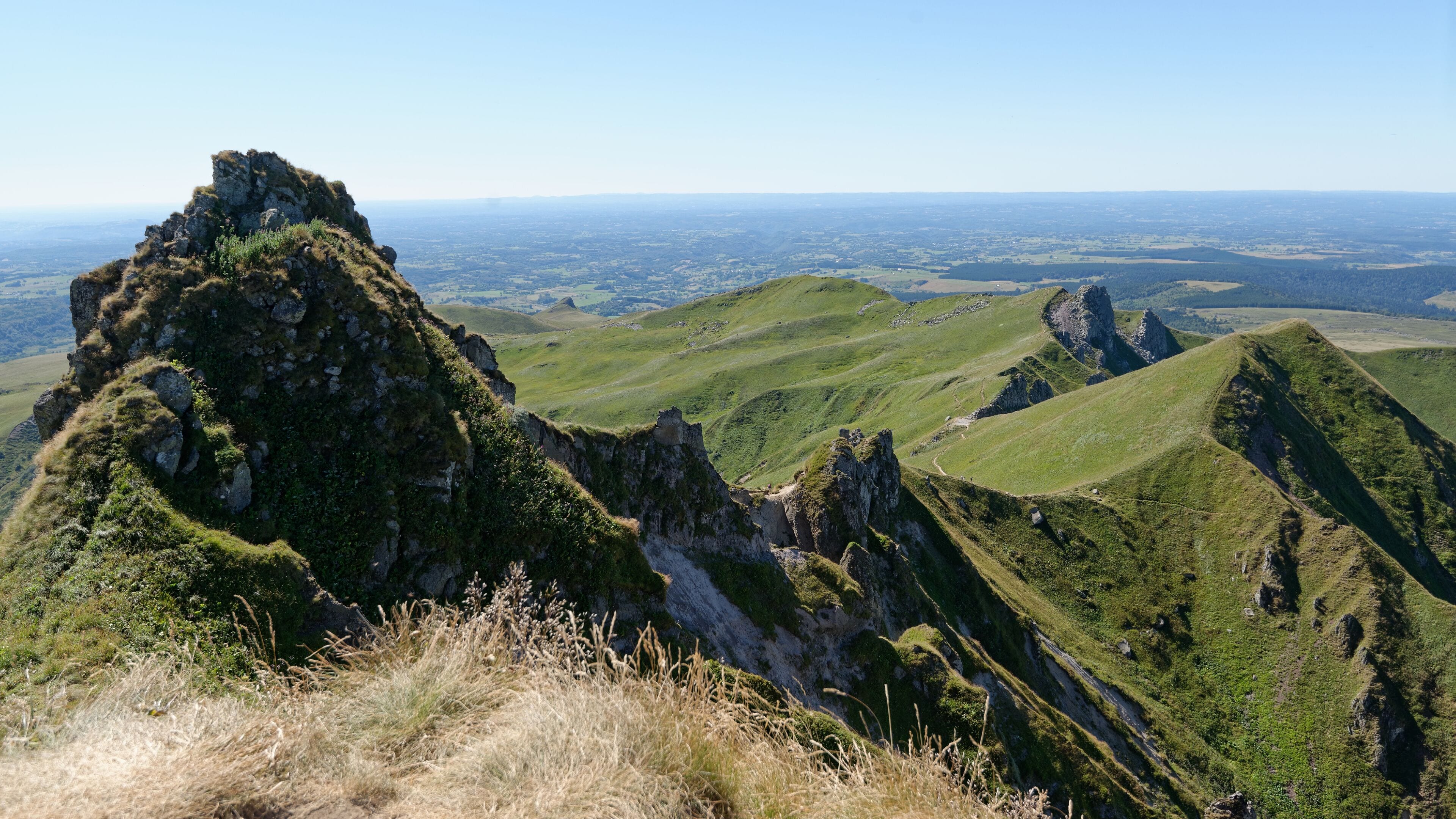 Vue depuis le Puy de Sancy vers le Pas de l'âne.