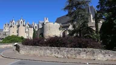 Extérieur du chùteau de Montreuil-Bellay (49).