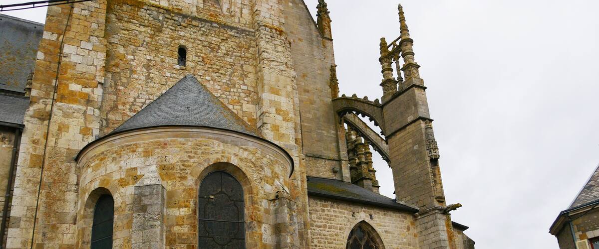 Eglise catholique Saint Salomon et Saint Grégoire dans la ville de Pithiviers dans le Loiret France