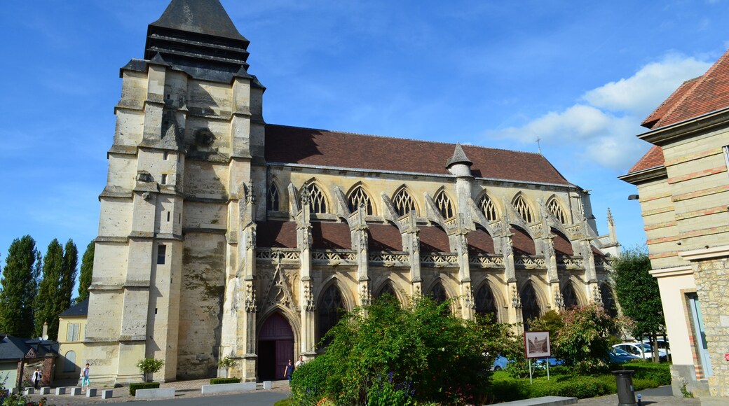 Eglise Saint-Michel à Pont-l'Evêque (Calvados - Normandie - France)
