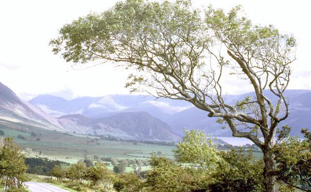 Ennerdale Water, viewed from the approach road from Croasdale No guessing from which way comes the prevailing wind