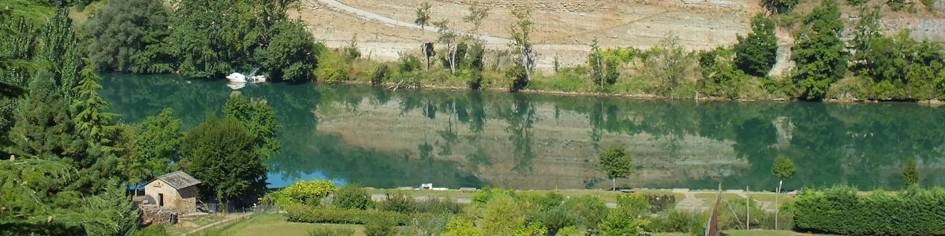 Saint-Rome-de-Tarn is a village and commune in southern Aveyron, in the Raspes de Tarn region.