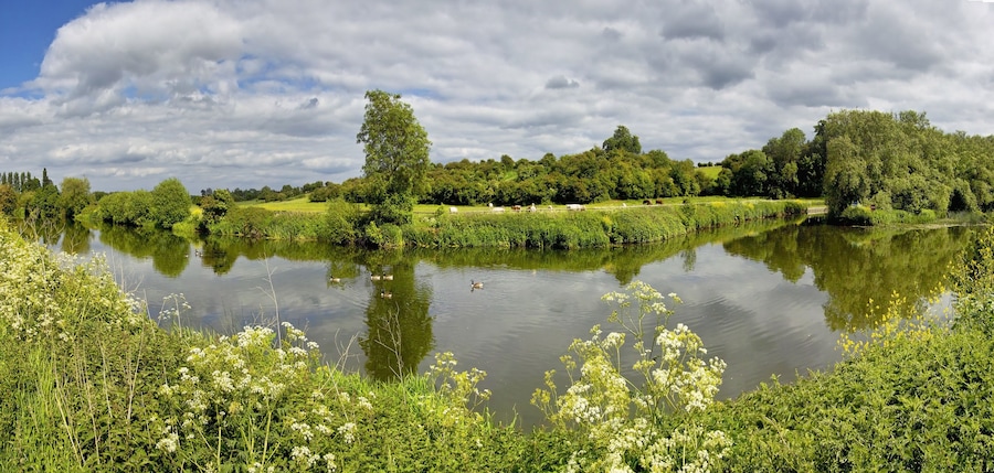 river avon stratford-upon-avon warwickshire england uk