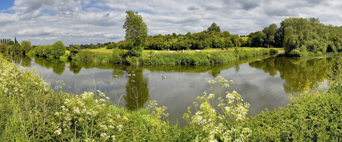 river avon stratford-upon-avon warwickshire england uk