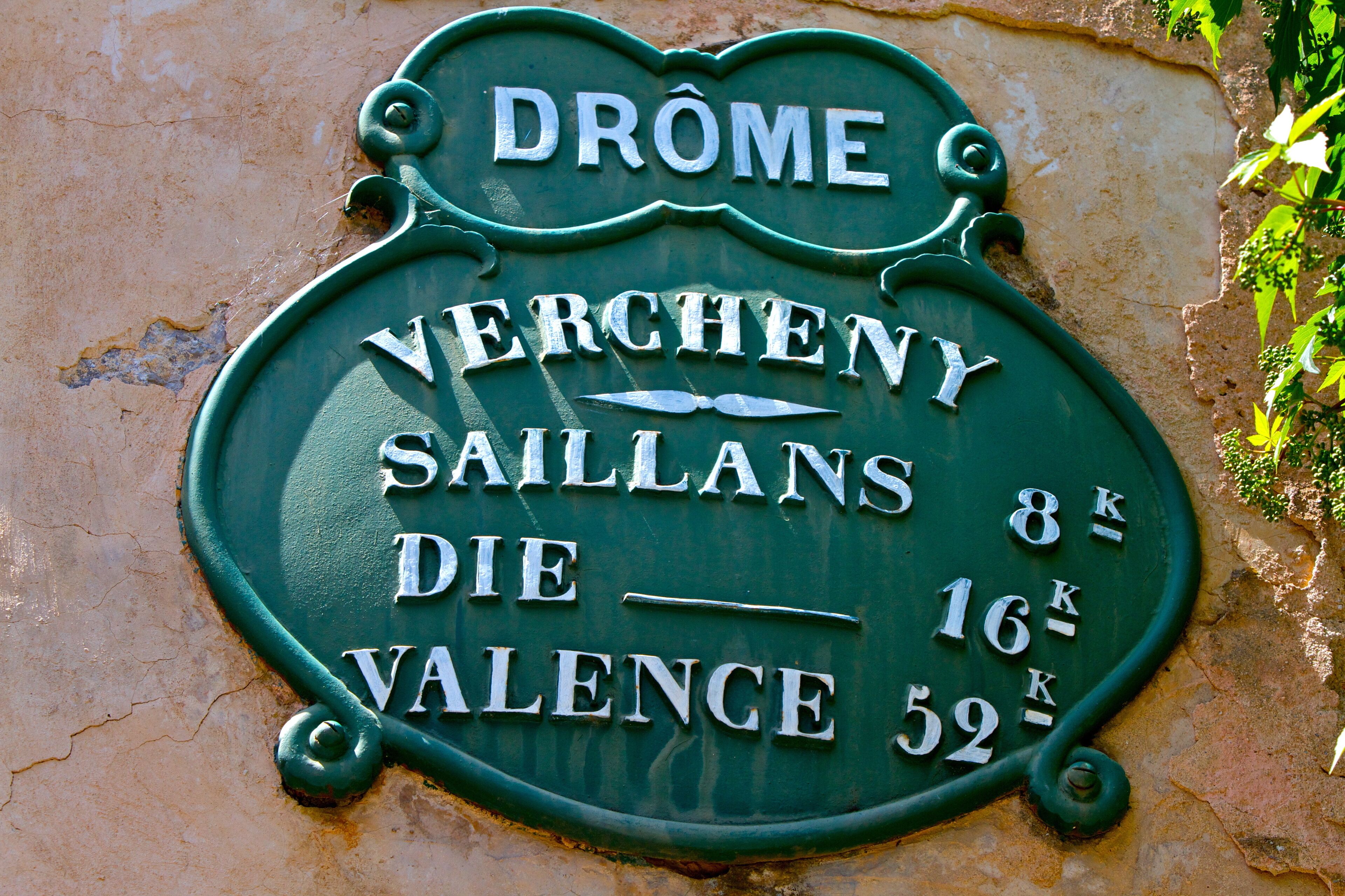 BORNE  DROME