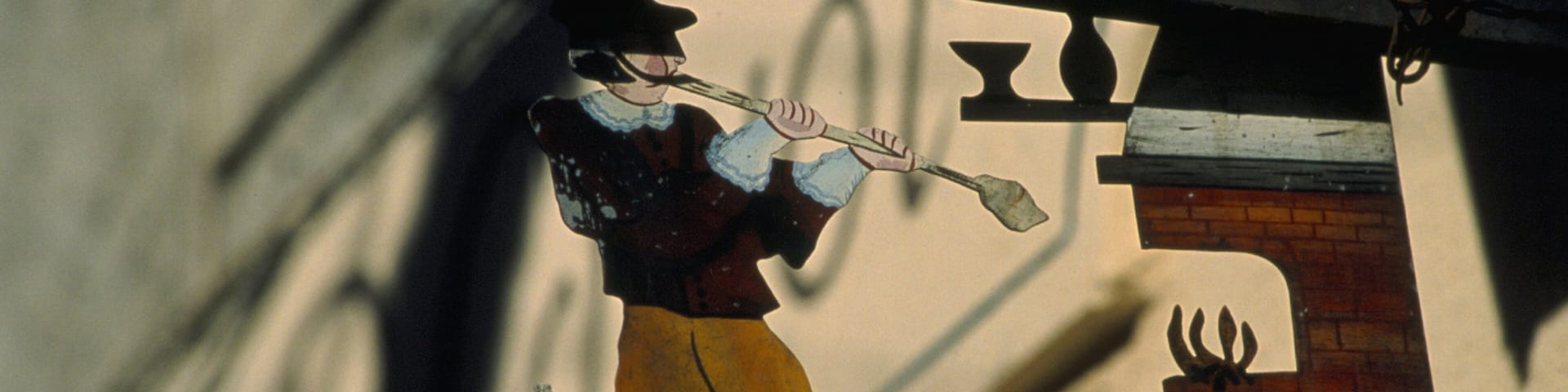 Biot which includes outdoor art