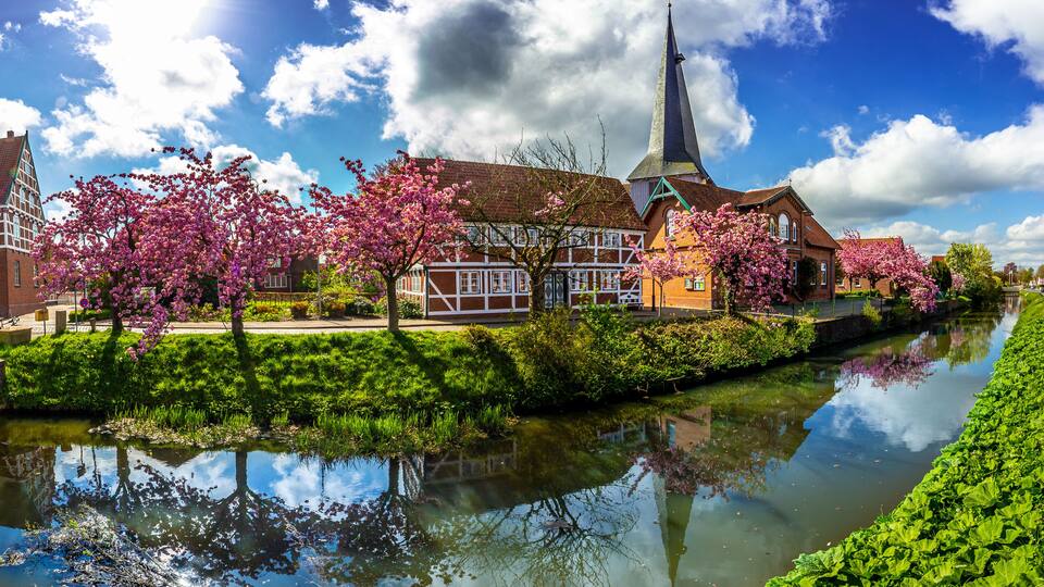 Jork im Alten Land zur Blütezeit