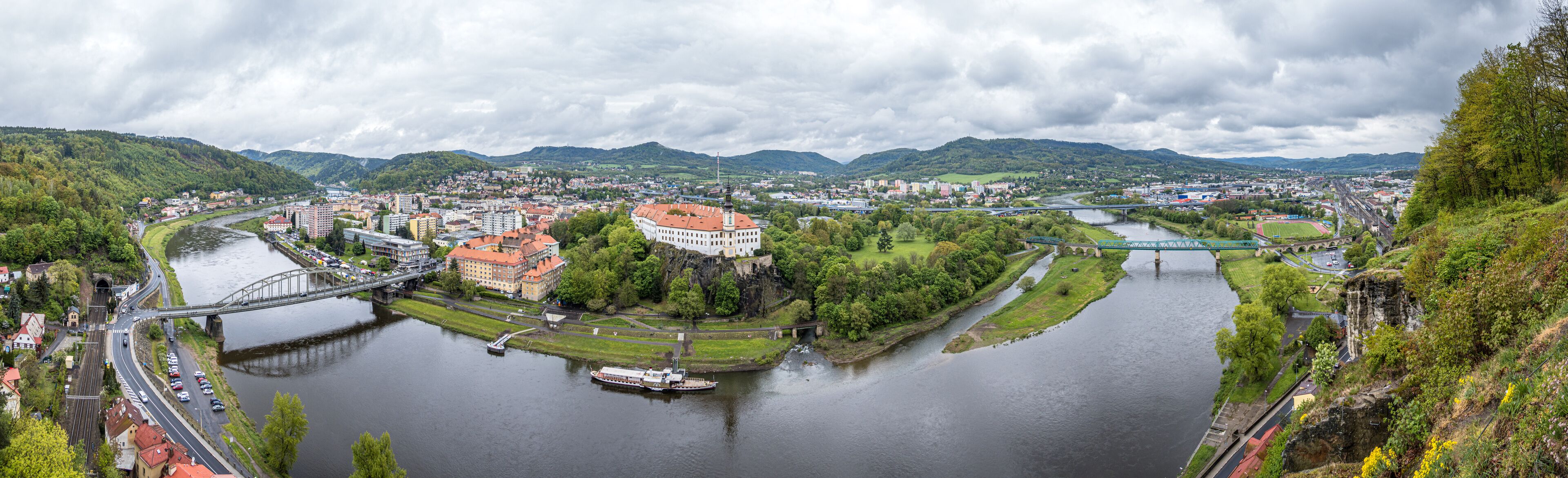 Panoramablick auf Děčín von der Schäferwand