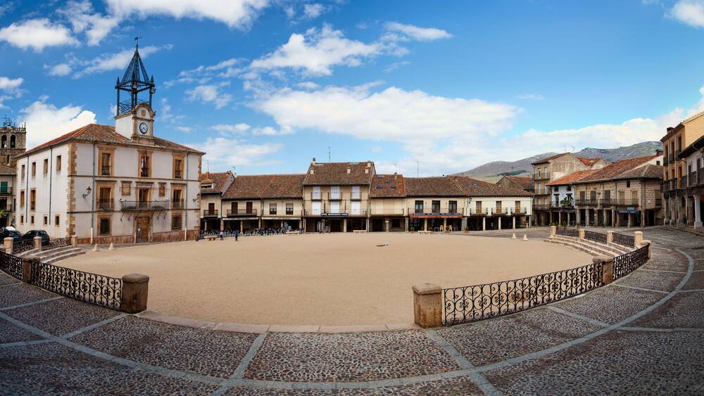 Plaza mayor de Riaza (Segovia)