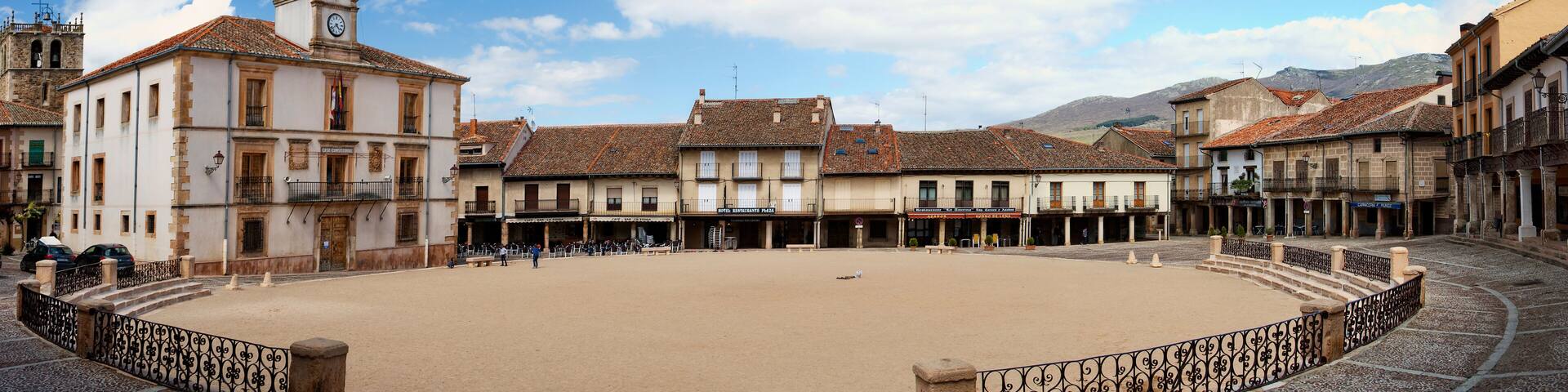 Plaza mayor de Riaza (Segovia)