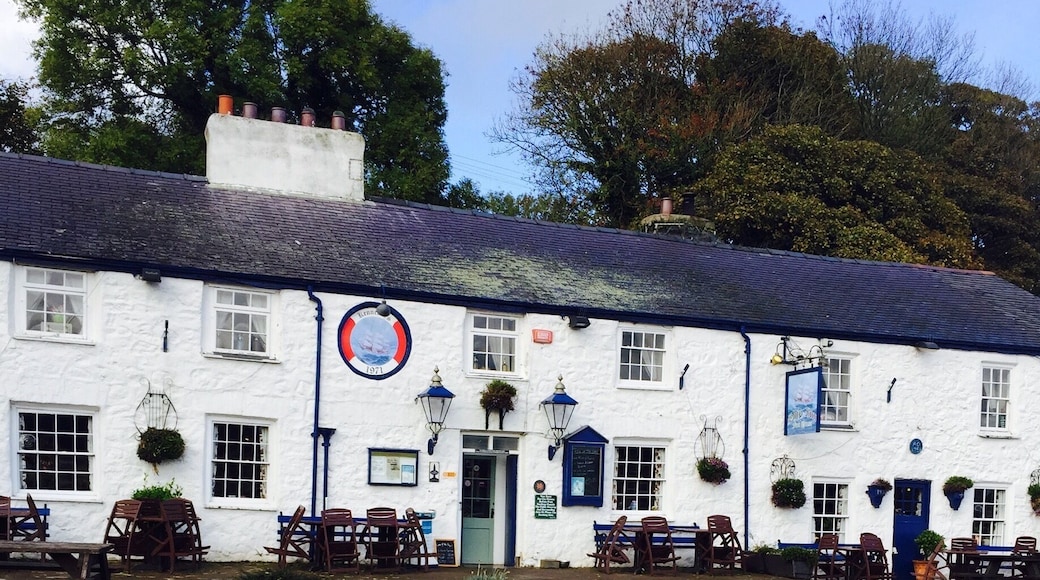 #pub by the #beach great even if the weather isn't that great. Tide is out #walk for miles #anglesey