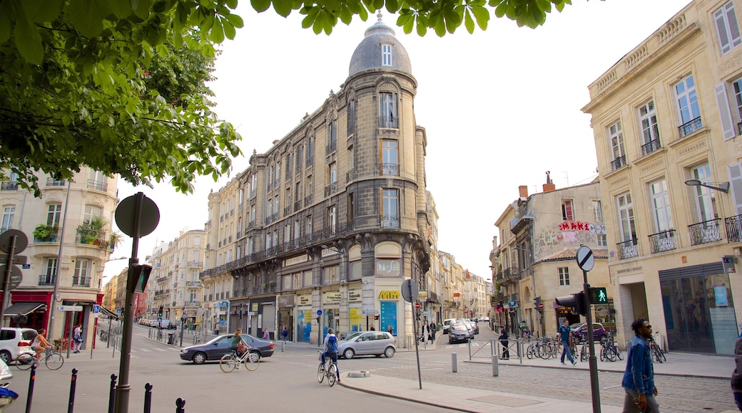 Bordeaux bevat straten en historisch erfgoed
